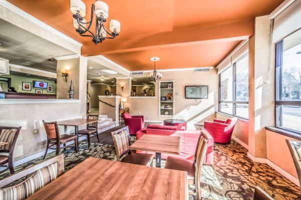 Economy Hotel Розуел Екстериор снимка